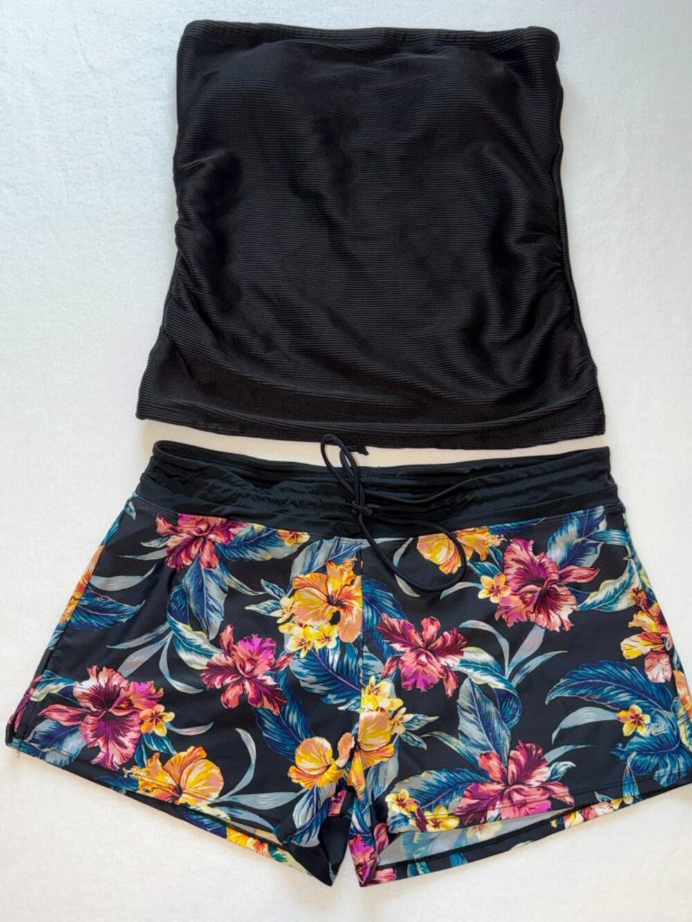 Heat Tankini Swim Set Women’s Large Black Top + Floral Shorts